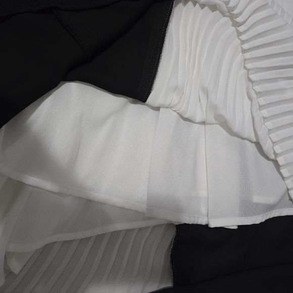 MOLLY BRACKEN NWT black and white  sleeveless maxi dress with cut-out sides. XS - Picture 13 of 15